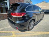 Used 2018 Toyota Highlander XLE image 3