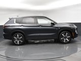 New 2025 Mitsubishi Outlander SE image 3