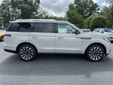 Certified 2022 Lincoln Navigator Reserve image 4