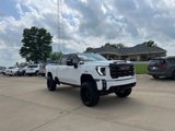 Used 2024 GMC Sierra 2500 AT4 w/ AT4 Premium Plus Package image 3
