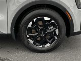 New 2025 Kia Sorento S image 4