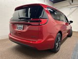 New 2025 Chrysler Pacifica Limited image 2