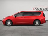 New 2025 Chrysler Pacifica Select image 3