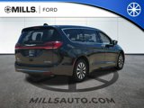 Used 2023 Chrysler Pacifica Touring-L image 5