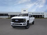 New 2025 Ford F350 Platinum image 2