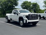 New 2025 GMC Sierra 3500 Denali Ultimate image 3