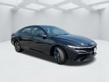 New 2025 Hyundai Elantra SEL image 3