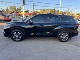 Used 2024 Toyota Highlander LE image 5