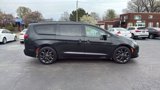 Used 2019 Chrysler Pacifica Touring-L image 4
