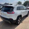 Used 2019 Jeep Cherokee Limited image 4