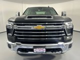Used 2024 Chevrolet Silverado 2500 LTZ image 2