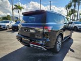 New 2025 INFINITI QX80 Luxe image 2