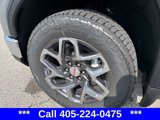 New 2025 GMC Sierra 1500 SLT image 2