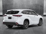 New 2025 Toyota Highlander XLE image 2