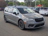 New 2025 Chrysler Pacifica Premium image 3