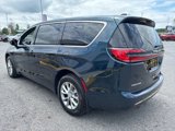 New 2025 Chrysler Pacifica Select image 5