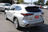 Certified 2025 Toyota Highlander Platinum image 3