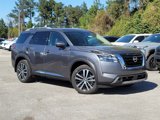 New 2025 Nissan Pathfinder Platinum image 2