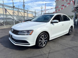 Used 2017 Volkswagen Jetta SE image 2