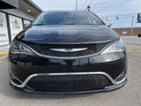 Used 2020 Chrysler Pacifica Limited image 2