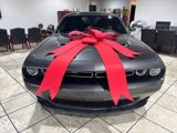 Used 2023 Dodge Challenger SXT image 2