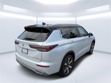 New 2025 Mitsubishi Outlander SEL image 3