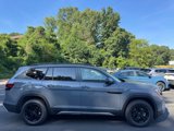 New 2025 Volkswagen Atlas Peak Edition SE image 2