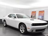 Used 2023 Dodge Challenger SXT image 2