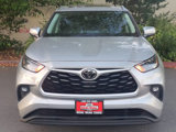 Used 2021 Toyota Highlander XLE image 2