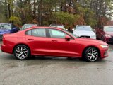 Used 2020 Volvo S60 T5 Momentum image 4