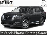 New 2025 Nissan Pathfinder Platinum image 2