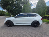 Used 2021 Volkswagen Tiguan SE R-Line image 2