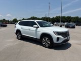 Used 2024 Volkswagen Atlas SE image 3
