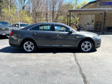 Used 2018 Ford Taurus SEL image 2