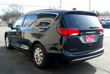 Used 2018 Chrysler Pacifica Touring-L image 5