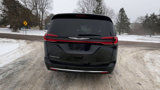 Used 2023 Chrysler Pacifica Touring image 4