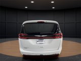 New 2025 Chrysler Pacifica Select image 4