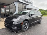 New 2025 Chrysler Pacifica Limited image 2