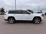 Used 2023 Jeep Grand Cherokee L Laredo image 4