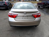 Used 2015 Toyota Camry SE image 5