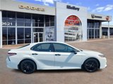 Used 2020 Toyota Camry SE image 2