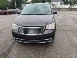 Used 2015 Chrysler Town & Country Touring image 4