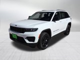 New 2025 Jeep Grand Cherokee Altitude image 2