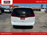 Used 2022 Chrysler Pacifica Touring-L image 4
