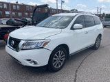 Used 2016 Nissan Pathfinder SV image 2
