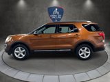 Used 2017 Ford Explorer XLT image 2