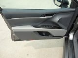 Used 2022 Toyota Camry SE image 3