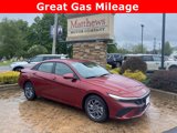 Used 2024 Hyundai Elantra SEL image 2