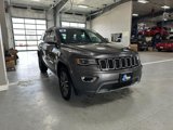 Used 2019 Jeep Grand Cherokee Limited w/ Luxury Group II image 2