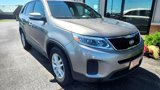 Used 2015 Kia Sorento LX image 2